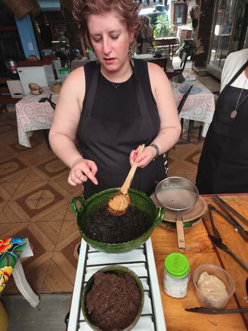 Oaxaca: Traditional Oaxacan Cooking Class - Start with Oaxaca at the market