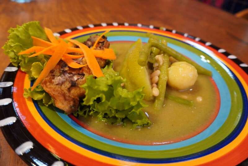 Oaxaca: Traditional Oaxacan Cooking Class with Market Visit - Transportation and the five-and-a-half-hour schedule