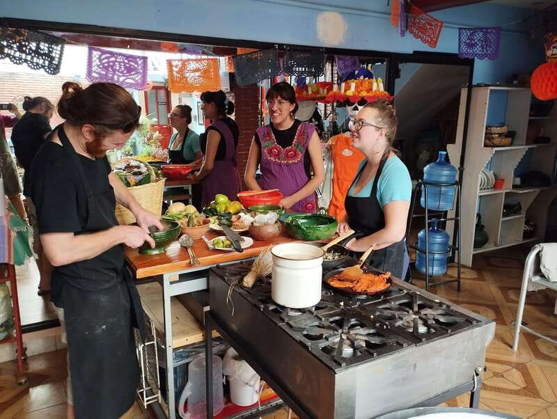 Oaxaca: Traditional Oaxacan Food Cooking Class - Cooking the menu, from memelitas to mole