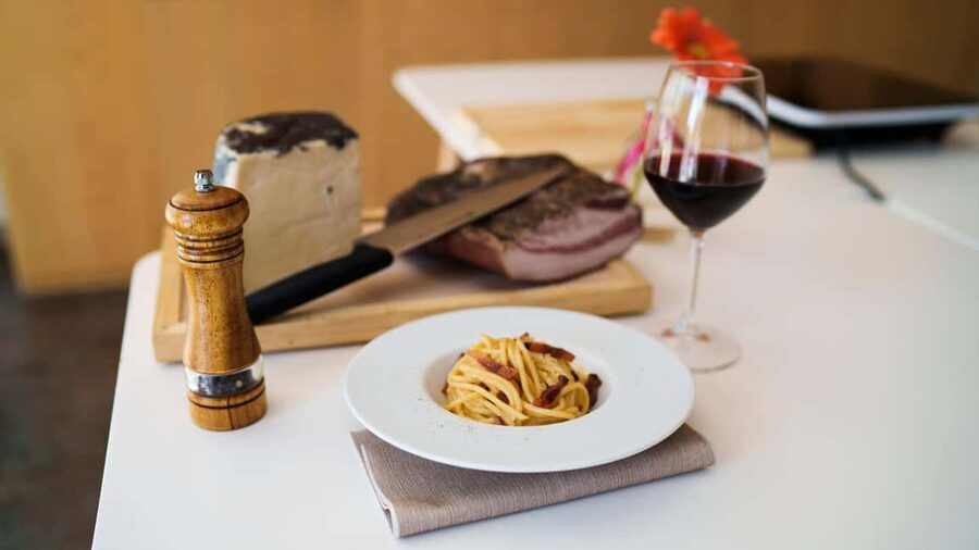 Olbia: cooking class on real pasta carbonara - Why this carbonara class is different from a normal lunch