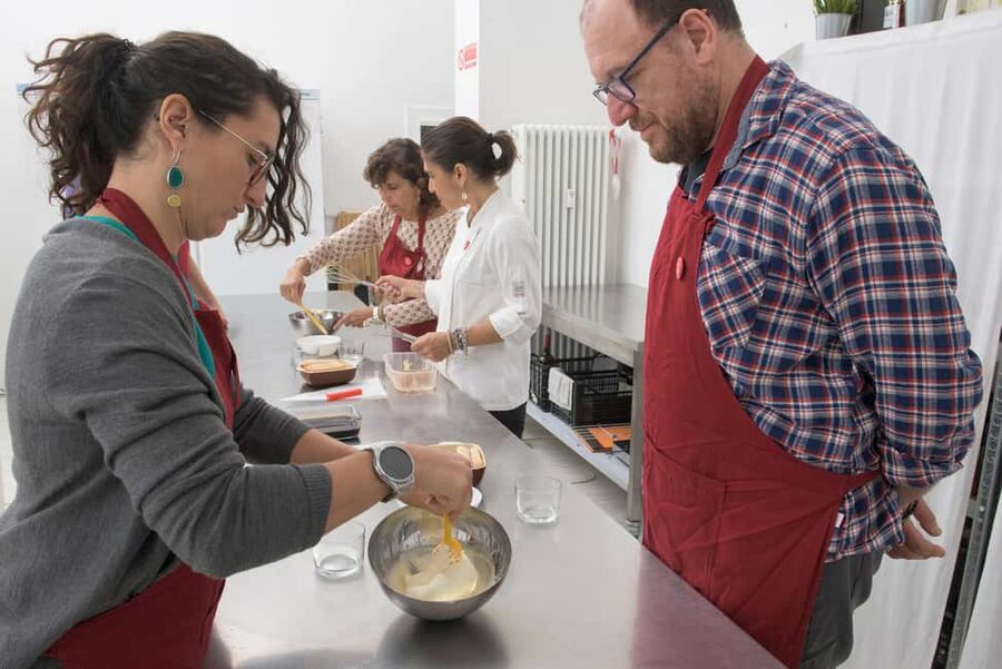 only in ITALIAN - International aperitif + cooking class in Italian - Solo italiano: un dettaglio decisivo