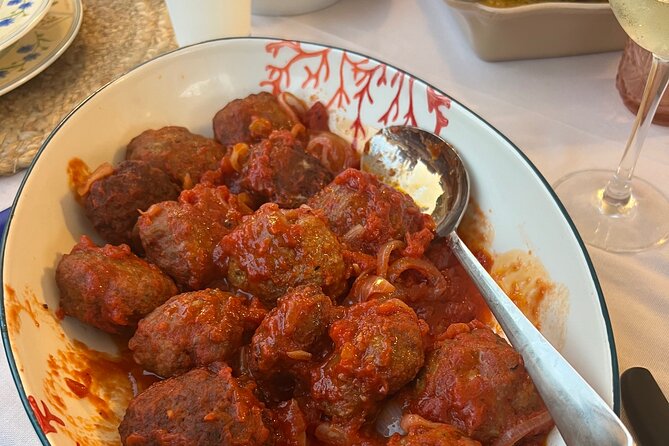 Ortigia market tour and traditional cooking lesson - Who should book this Sicilian cooking experience