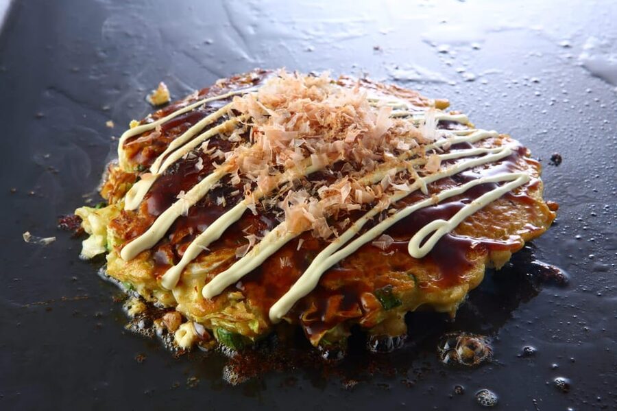 Osaka: Cooking Class & Sake Tasting with Local Market Visit - A small group with a personal feel