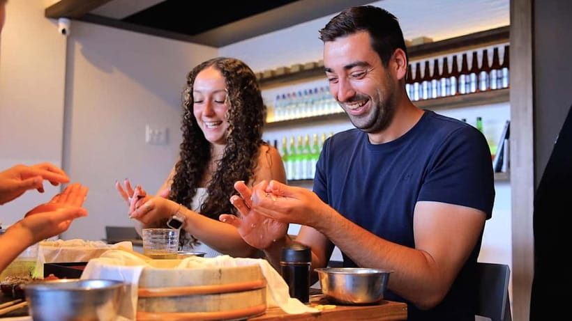 Osaka: Roll and Authentic Sushi Making Class in Dotonbori - A light introduction to sushi history