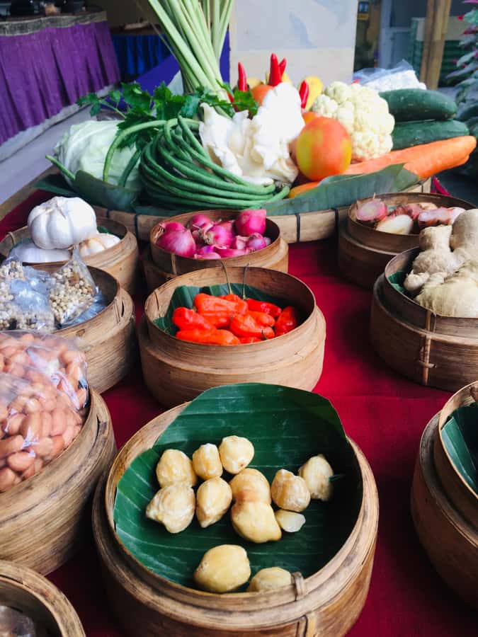packages cooking class and romantic dinner in a local home - Who will enjoy this most