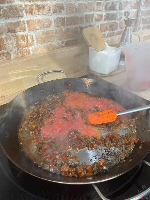 Paella and Burnt Basque Cheesecake - Timing, language, and group size