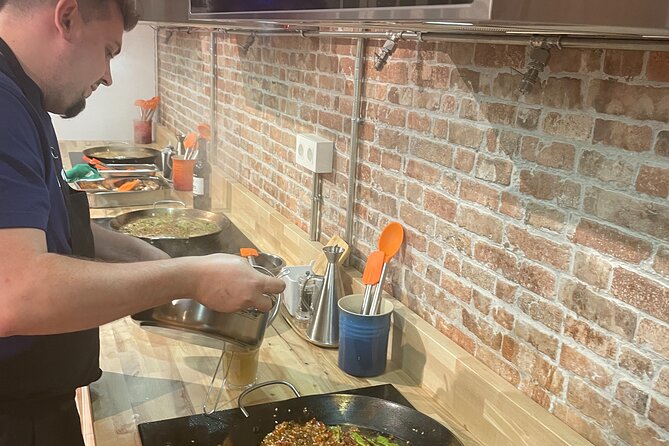 Paella and Burnt Basque Cheesecake Cooking Class (in Bilbao) - The real lesson is in the paella broth