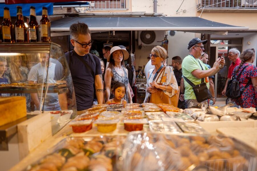 Palermo: Market Tour and Sicilian Cooking Class with Lunch - Family, solo, and vegetarian suitability