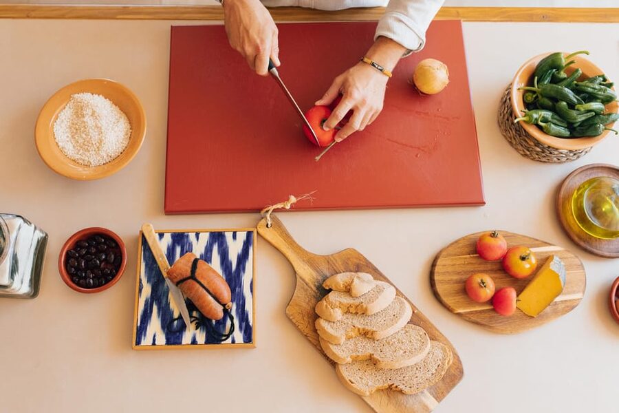 Palma de Mallorca: Spanish Cooking Experience - Learning from Riccardo, Vivian, María, and Luís