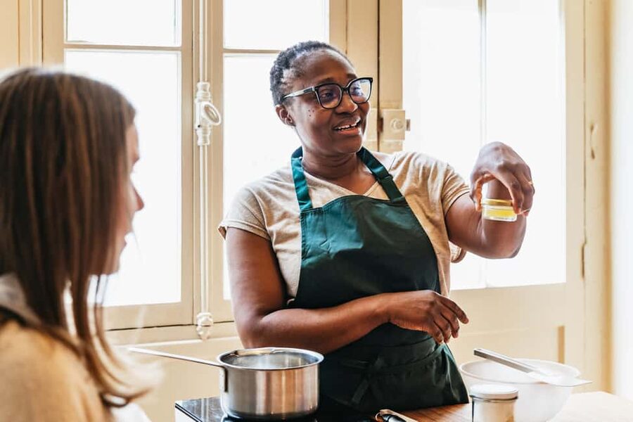 Paris: French Macaron Culinary Class with a Chef - A friendly class with real individual help