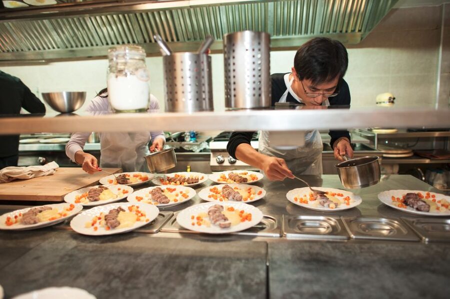 Paris: Full-Day Cooking Class with 3-Course Lunch - Cooking a menu that changes with the market