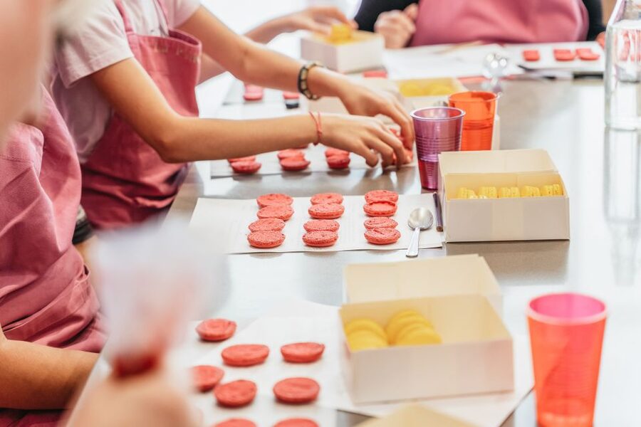 Paris: Macarons Cooking Class with Pâtisserie Chef Noémie - Piping, Baking, and the Details That Matter