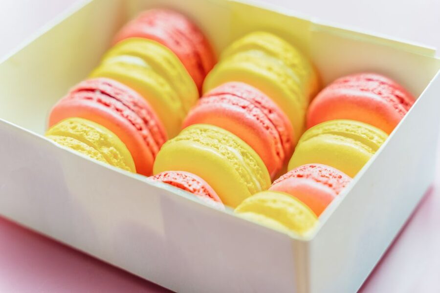 Paris: Macarons Cooking Class with Pâtisserie Chef Noémie - Filling, Tasting, and Taking Macarons Home