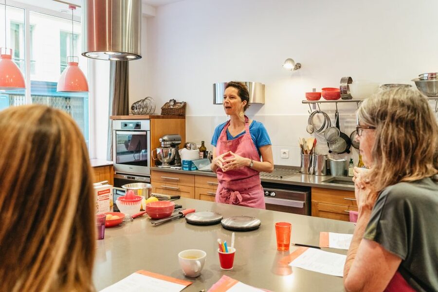 Paris: Macarons Cooking Class with Pâtisserie Chef Noémie - Why the Small Group Size Matters