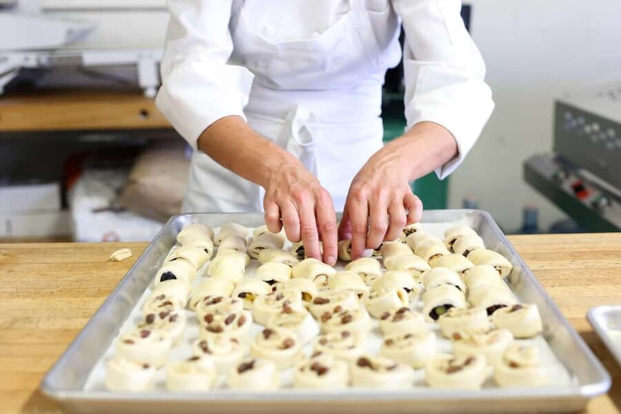 Paris: Traditional Croissant Cooking Class With Local Baker - Key points for your Paris baking plan