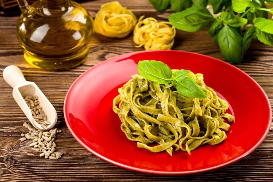 Pasta Cooking Class with Pesto Sauce Making in Rome Center - What you actually do with the dough