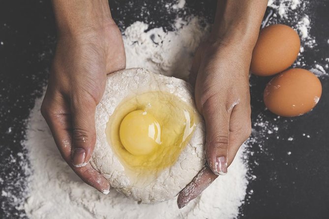 Pasta Fresca Hands-on Cooking Class with a Local in Como - Booking ahead and cancellation terms