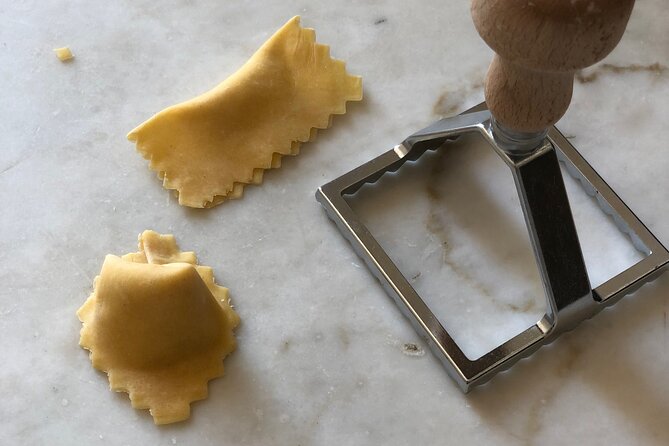 Pastamania - Florence Pasta Making Class - The chefs shape the mood of the evening