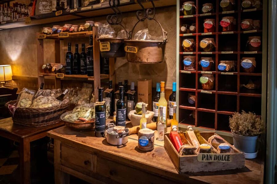 Pesto cooking classes - Trattoria Turin Sestri Levante - Experiences - Who should book this pesto class?