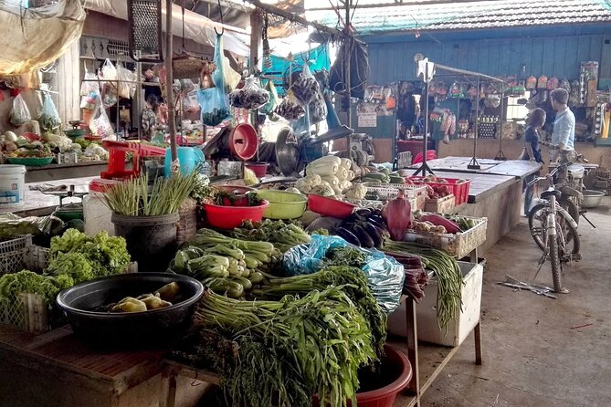 Phnom Penh’s Hands-On Khmer Cooking Class in the Countryside - Sharing the meal with Sophors and her family