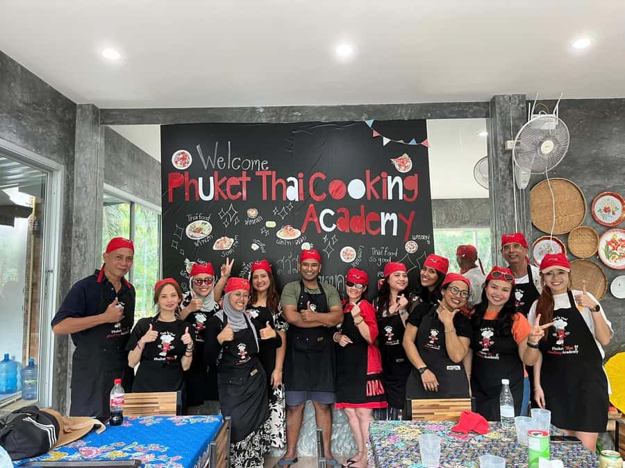Phuket: Authentic Thai Cooking Class - Arriving at the lakeside cooking school