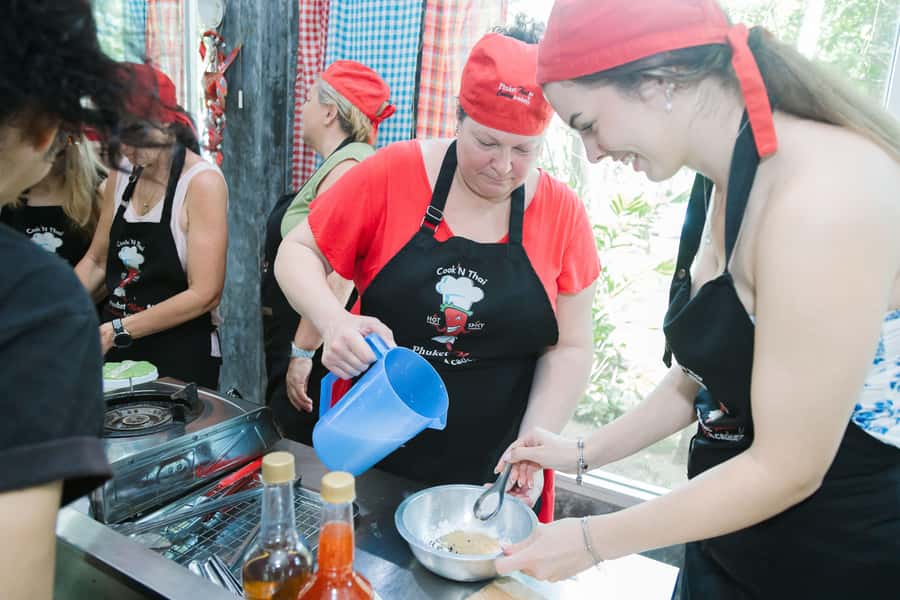 Phuket: Authentic Thai Cooking Class - The meal: expect a lot of food