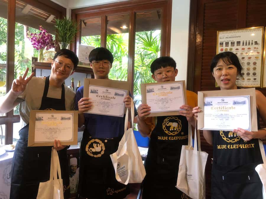 Phuket - Blue Elephant Thai Cooking Class with Market Tour - Who should book this cooking class?