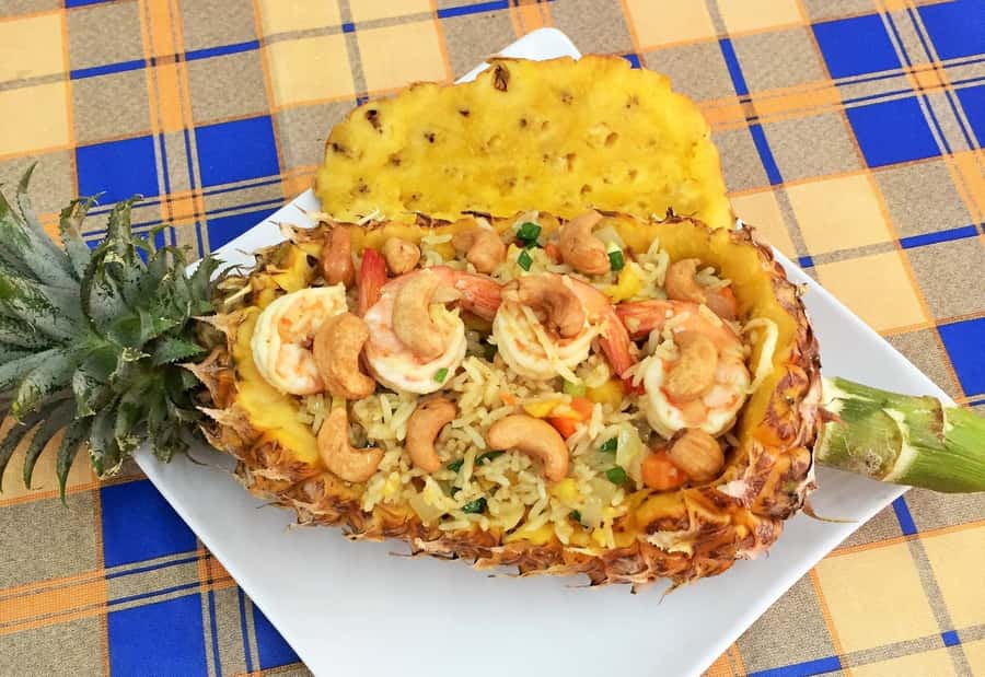 Phuket: Half Day Easy Thai Cooking Class & Local Market Tour - A small kitchen near Chalong