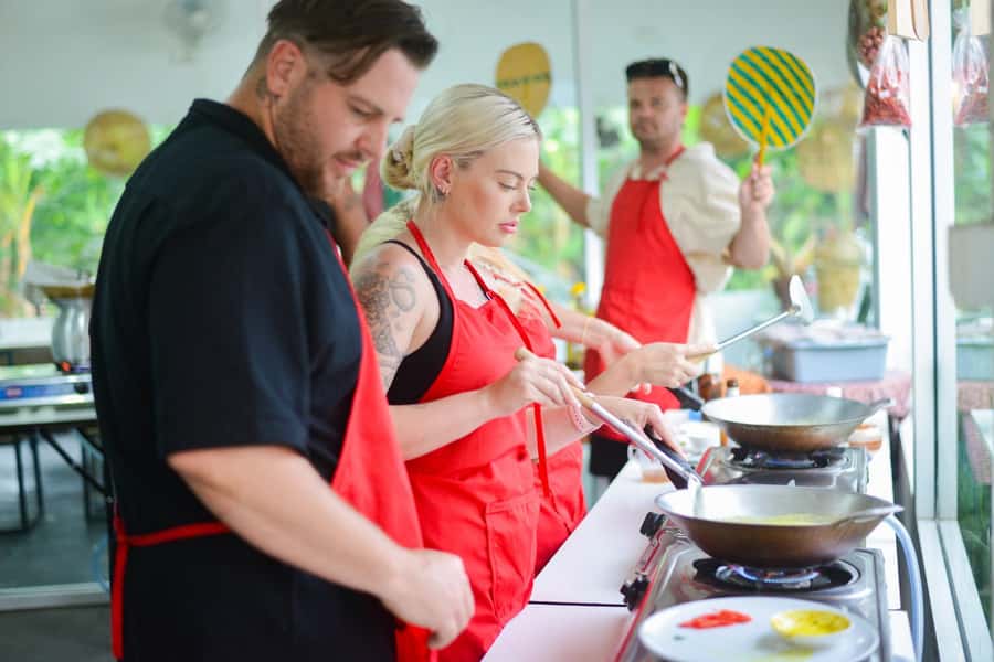 Phuket: Half Day Thai Cooking Experience with Market Tour - Why the market stop matters