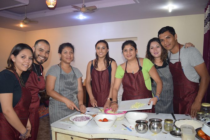 Pink City Cooking Class - Cooking Indian food in Dimple and Bunty’s Jaipur home