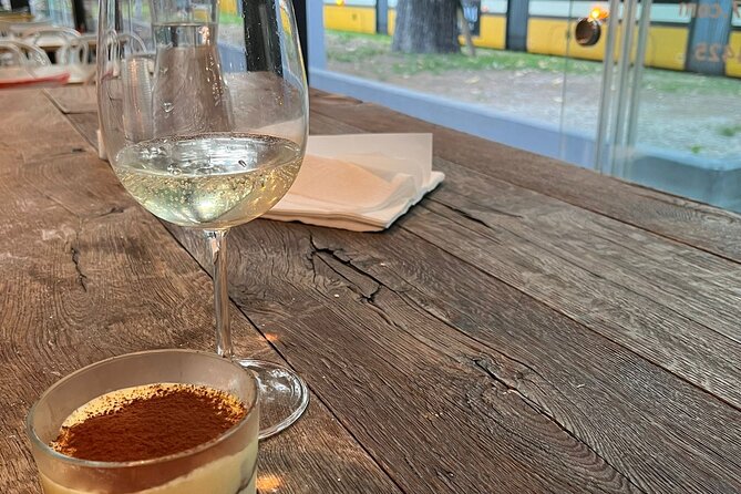 Pizza Cooking Class with Tiramisù and Wine Tasting in Milan - Why the central Milan location matters