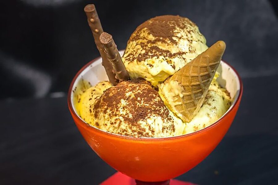 Pizza & Gelato: Cooking Class in central Florence - Making pizza from flour, dough, and sauce