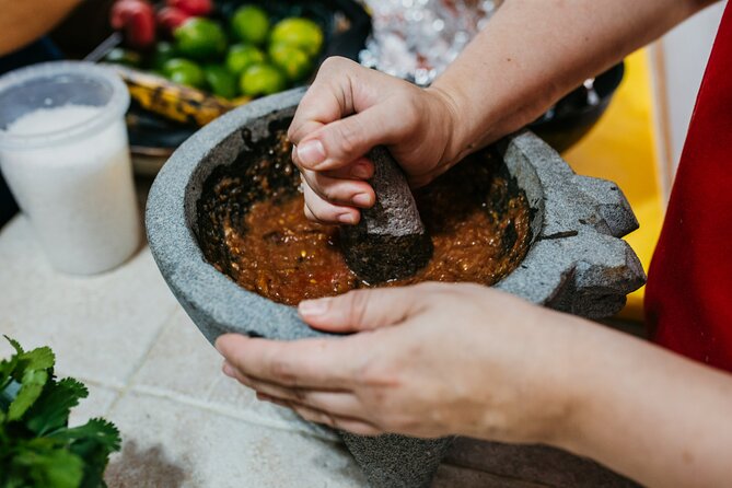 Playa del Carmen: Mexican Cooking Class - Cocktails and appetizers may be part of your evening