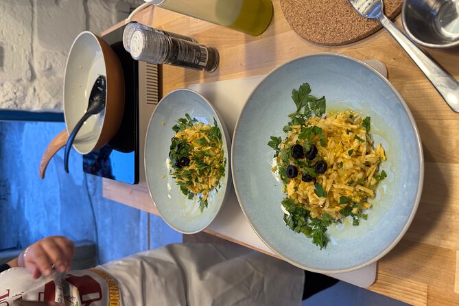 Porto Hands On Cooking Class-3 course-wine included-trained chef - Choosing between cod and prawn soup
