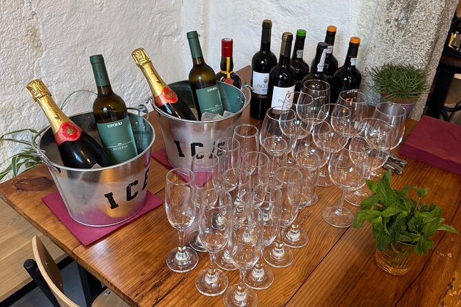 Porto Hands On Cooking Class-3 course-wine included-trained chef - Why the small group and prepared stations matter