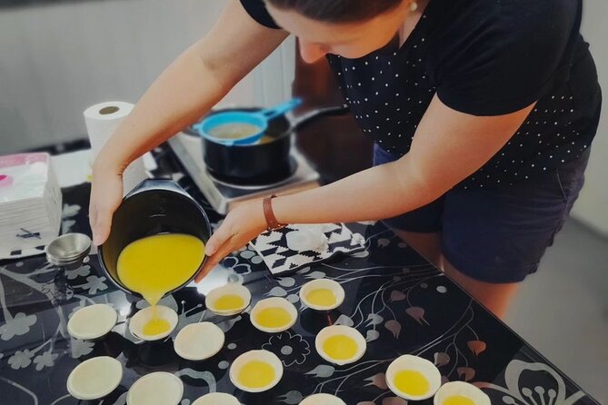 Porto: Pastel de Nata Cooking Class with Porto Wine (Sé do Porto) - How the group format affects your experience