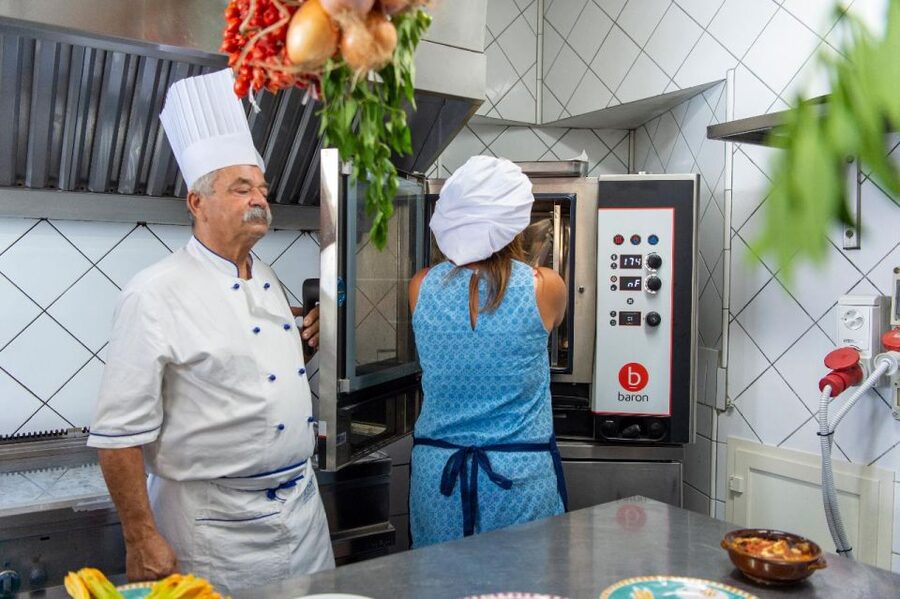 Praiano: Cooking Class with Dinner Overlooking the Sea - Four dishes that teach the basics