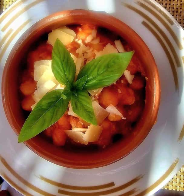 Praiano–Home Restaurant: Cooking Class with a Land or Sea Menu - A family kitchen in the heart of Praiano