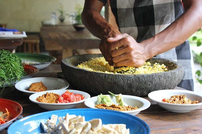 PRIVATE Balinese Cooking Class in Ubud with Dewa with Transfers - Key points to know