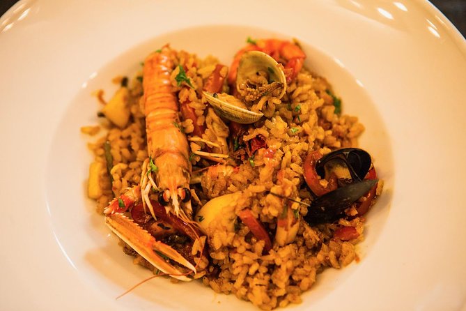 Private Barcelona Market Tour & Paella Cooking Class with Josh - What $225 per person buys you