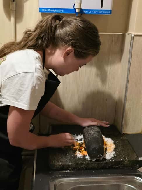 Private cooking class - Personalized classic menu - Sithara and Upali make the class personal