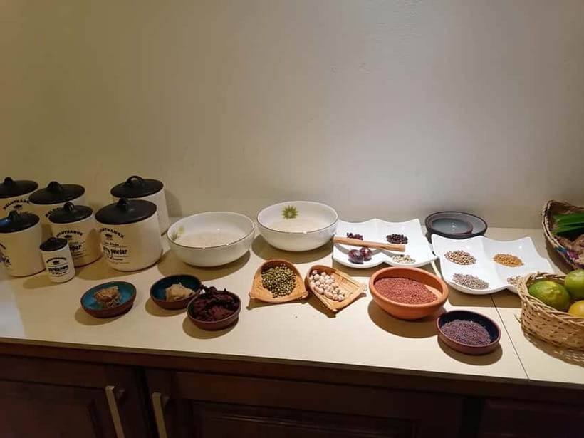 Private cooking class - Personalized classic menu - Start with Sri Lankan spices and curry paste