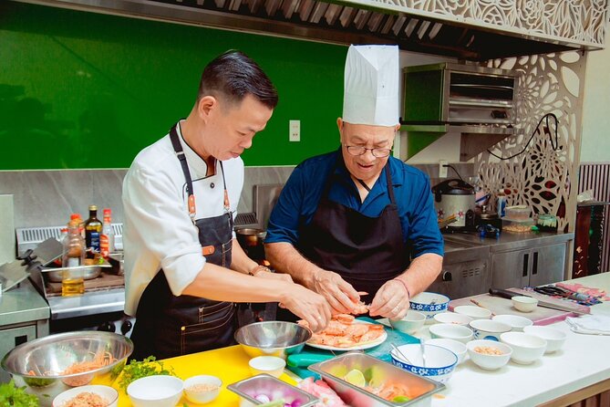Private cooking class tour with Master Chef - Starting at a local Hoi An market
