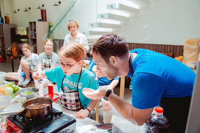 Private cooking class tour with Master Chef - Choosing between the two class options