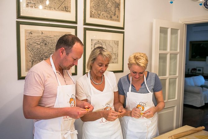 Private cooking class with lunch or dinner in Fasano - Maria and Sarah bring the personal touch