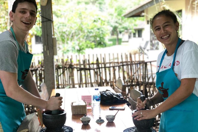 Private Dinner Cooking Class with Benny in Chiang Mai - Timing, comfort, and practical planning