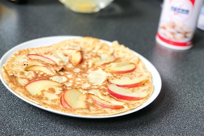 Private Dutch Pancake Cooking Class in an Amsterdam Canal Home - Entering Fusina’s canal home
