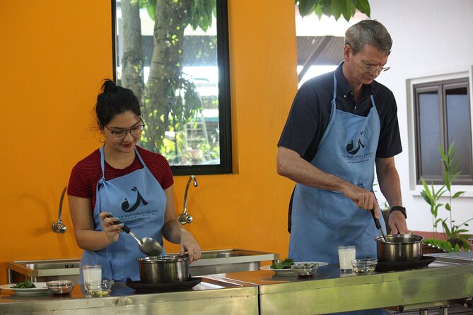 Private Half-Day Thai Cooking Class in Chiang Mai - Why the market comes before the cooking