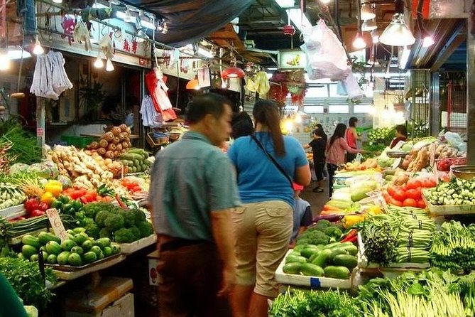 Private Home Cooking Class with Shanghai Mama - From market stalls to a local Shanghai home