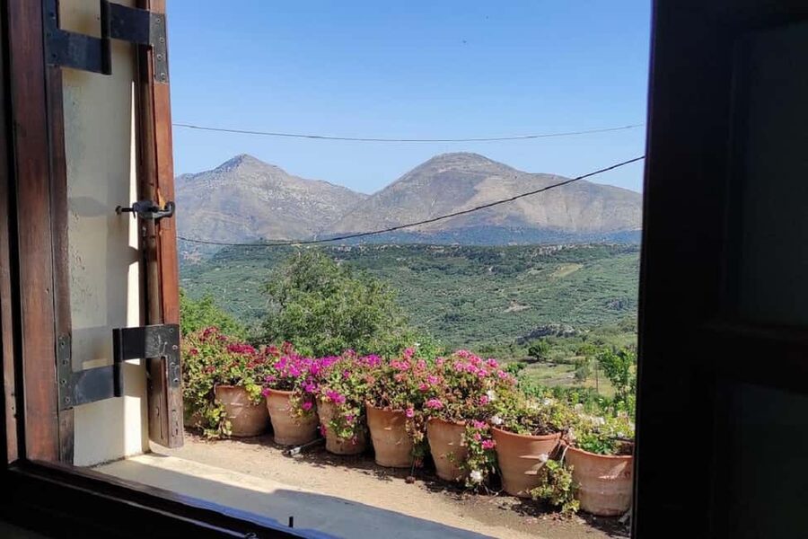 Private Jeep Tour to Psiloritis Mountain & Cooking Lesson - The cheese-making class at Psiloritis Shalet